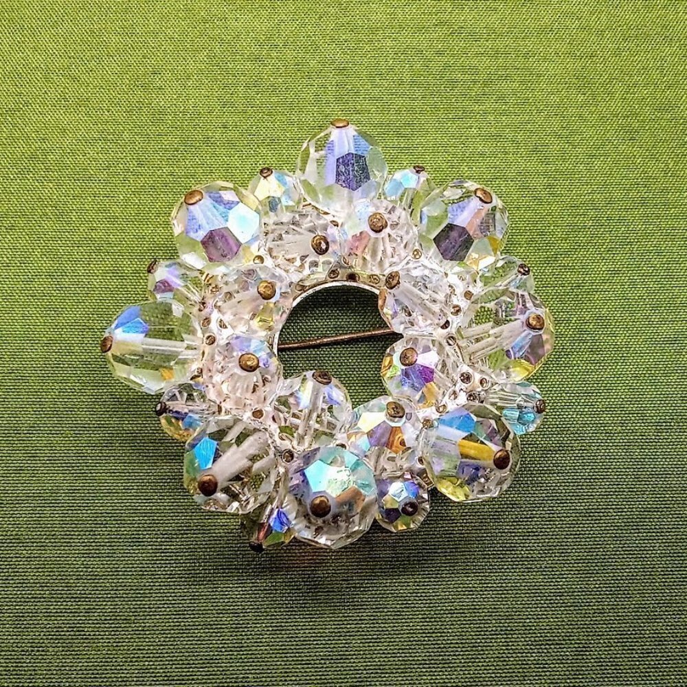 Vintage Aurora Borealis Crystal Round Pin Silver Textured Brooch - Picture 3 of 5